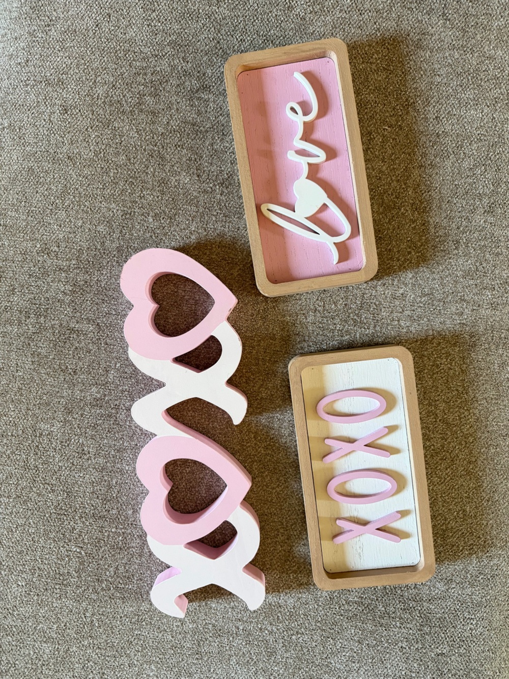 Pink & White Love/XOXO Wooden Wall Decor Set